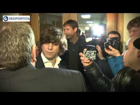 Видео: Киев вторая Рада Тедеев не пускает депутата от Удара