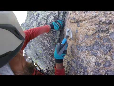 Видео: Альпинизм. Ергаки, маршрут Федорова 5Б. Классное лазание. Часть 5