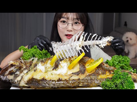 Видео: Морской лещ на гриле🐟Mukbang ASMR