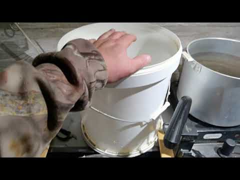 Видео: Оборудование для забоя перепелов, которое облегчит вам жизнь. Как все правильно сделать.