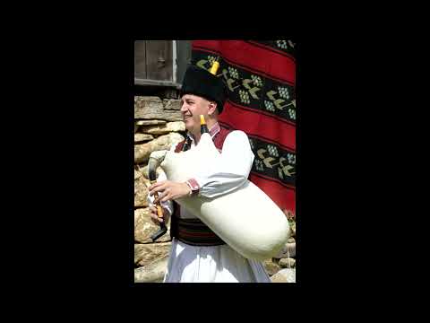 Видео: Горномалска игра - САШКО МИТЕВ (Албум КОРЕНИ 2024)