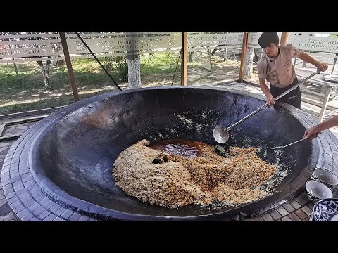 Видео: Как Таджики готовят Самаркандский Плов в Казане!!!Один день в Самаркандской семье!!!Самарканд!!!