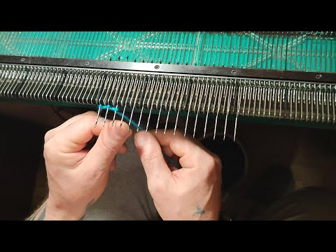 Видео: Машинка Северянка. Что не так?!!😂😂 Вязка Носков начало.#учимсявязать#вязание#вязаниенамашинке