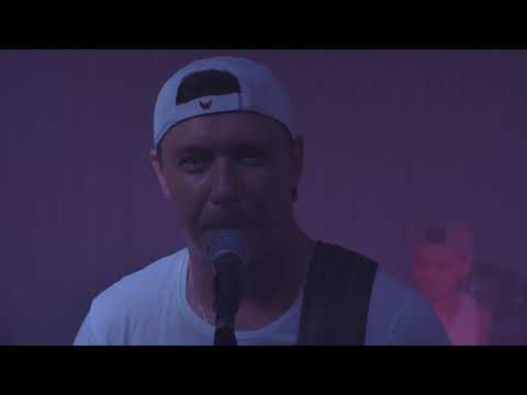 Видео: Константин Сапрыкин - РОК-ЗВЕЗДА [Official Video]