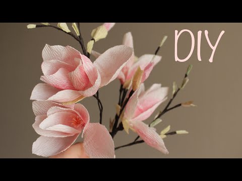 Видео: DIY Crepe paper flower Magnolia / Магнолия из гофрированной бумаги