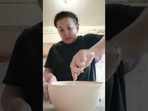 Видео: Замесила тесто 🍞 Выпекать похоже буду ночью 😁