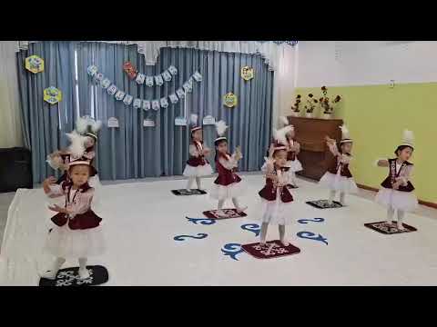 Видео: Шұғыла ересек тобының сұлу қыздары 