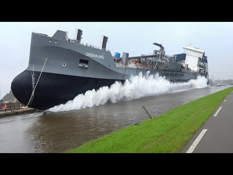 Видео: Самые Крупные Спуски Кораблей, Снятые на Камеру