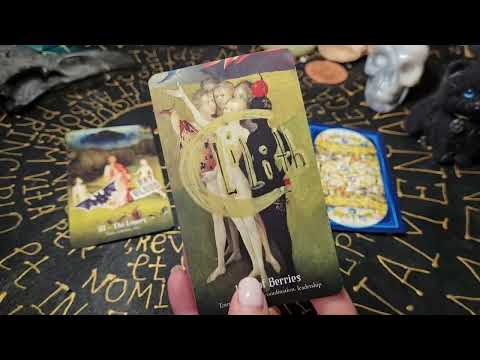 Видео: ГАДАНИЕ НА ТАРО. Кто Вам помогает и защищает?