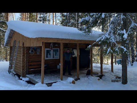 Видео: В этой избе как дома. Поехали отдыхать и рыбачить в тайгу. На реке народу как в посёлке.