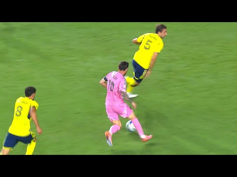 Видео: Лионель Месси сейчас унижает всех