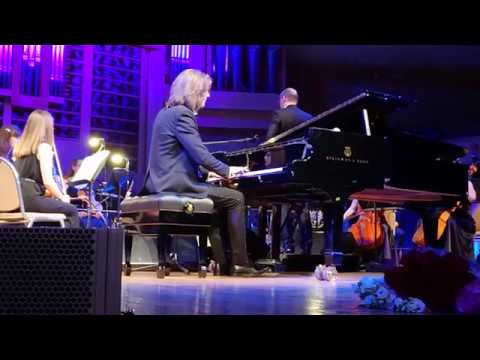 Видео: Дмитрий Маликов "Лола"