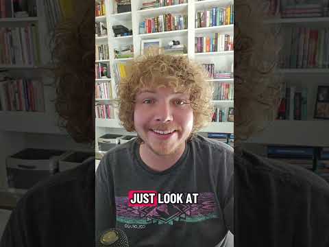 Видео: Кэролайн Ливитт 11/4/25