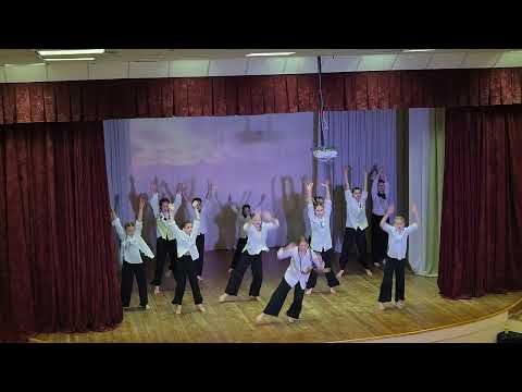Видео: Хореографічний колектив ,,MODERN,,м.Ромни т-к ,,ВІДВЕРНИСЬ,,(середня група)керівник Рильська Олеся.