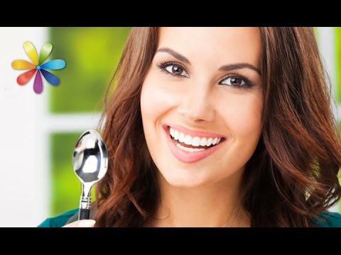 Видео: Макияж с помощью ложки: тестируют холостячки! – Все буде добре. Выпуск 863 от 17.08.16