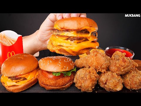 Видео: бургер и жареный цыпленок BURGERS at MCDONALDS 🍔 FRIED CHICKEN FRENCH FRIES 🍟 EATING ASMR MUKBANG