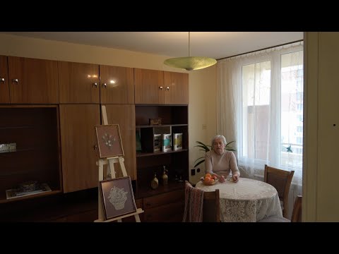 Видео: Епизод 14. Празнични поздрави. Какво прави баба Данче през зимата?