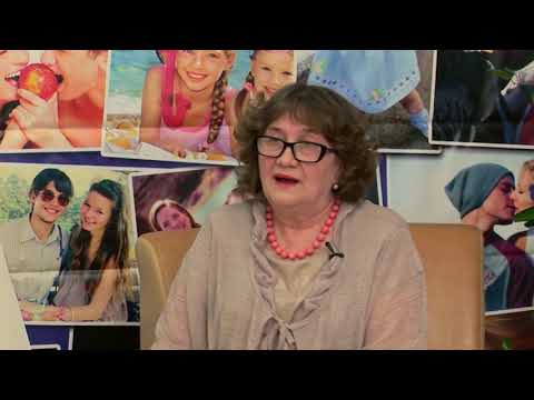 Видео: Как Научить Ребёнка, Рисовать Красками ?