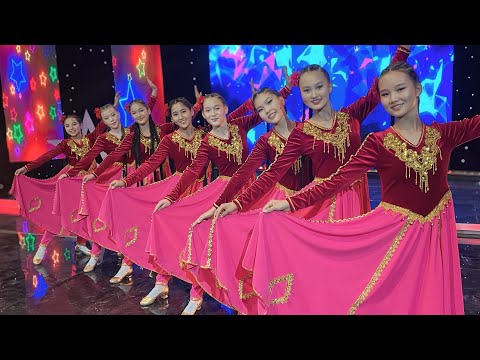 Видео: УТРК «Баластан» телеканалында «Таңкы жылдыз” шоу-сынагында  “ Chay bayrimi” Уйгур элдик бийи 