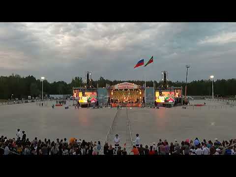 Видео: 16:26 жесть Голодные Игры "Здравствуй песня" майдан Набережные Челны день города и день РТ