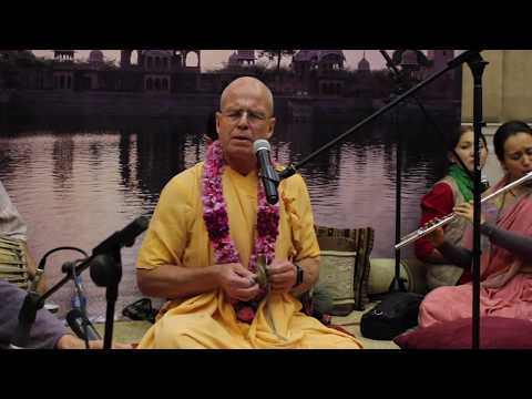 Видео: Е.С. Бхакти Бринга Говинда Свами - Almaty Kirtan 21/11/2015 Алматы Киртан