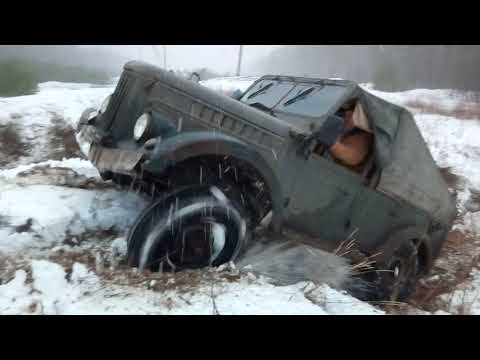 Видео: 4Х4 ► ГАЗ-69 vs УАЗ (с блоком в переднем мосту) [UAZ vs GAZ-69]
