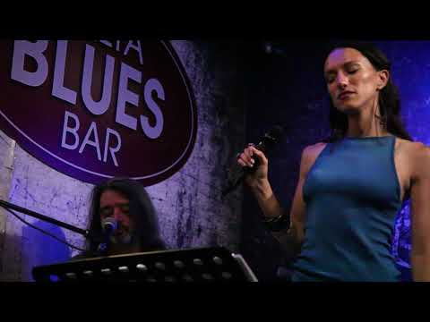 Видео: Субдибула & Ели Раданова - Бавно (Live 2021)