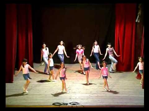 Видео: Пипи дългото чорапче