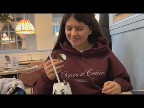 Видео: УРА! НАСТЯ ПОШЛА! ПЕРВЫЕ НЕУВЕРЕННЫЕ ШАГИ. 10.11.25.