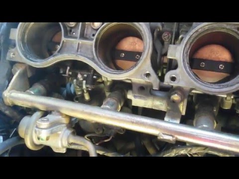 Видео: Honda cbr 600 f4i синхронизация инжектора