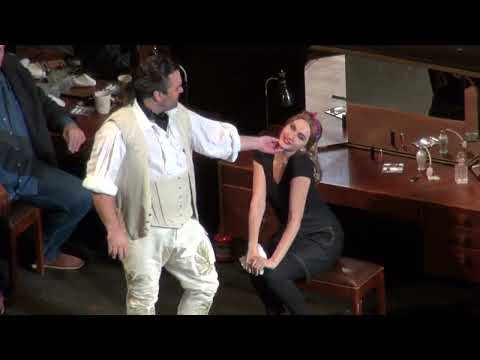 Видео: Севильский цирюльник. Фигаро - Василий Ладюк.