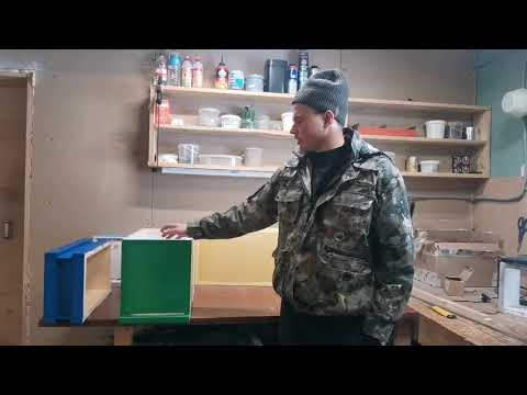 Видео: 6-рамочный улей из сэндвич панелей. Размеры и моя работа с ними