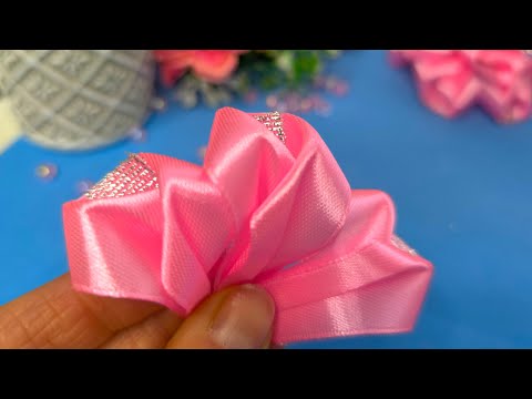 Видео: DIY/ ВАУ!!!КРЕАТИВНЫЕ бантики для девочек из атласной ленты !! Нарядные бантики!!!