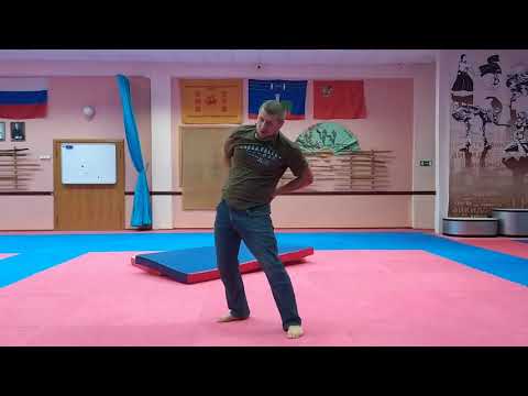 Видео: Как научиться после 40 лет вставать на мостик