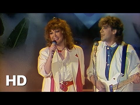 Видео: Алла Пугачёва и Владимир Кузьмин - Две звезды («Цветы и песни Сан-Ремо в Москве») 1986