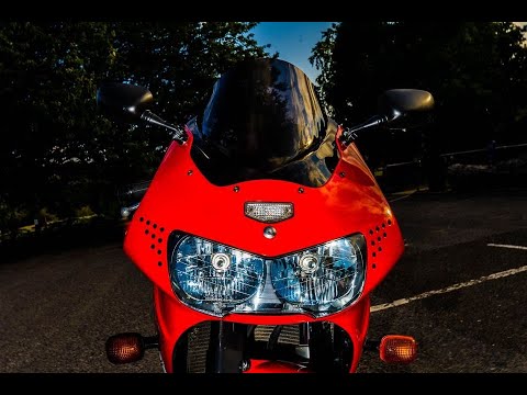 Видео: Чистка карбюраторов на Honda CBR 900 RR