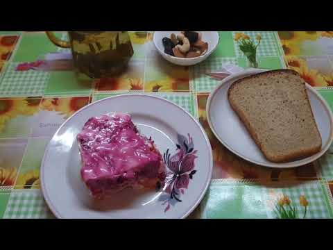 Видео: Меню на 2 дня  Селедка под шубой, овсяные оладьи с яблоками