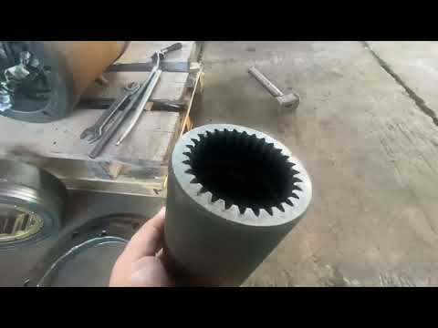 Видео: Ремонт масляной ванны грунтового катка Раскат ДУ-85, ремонт вала вибратора