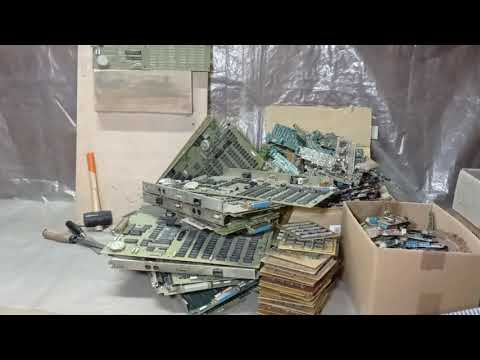 Видео: "ЗОЛОТЫЕ" микросхемы. Пока пять лет в коробках лежали - в два раза подорожали!