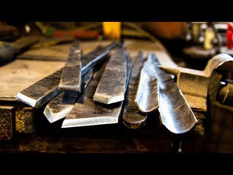 Видео: Ковка резцов для токарника