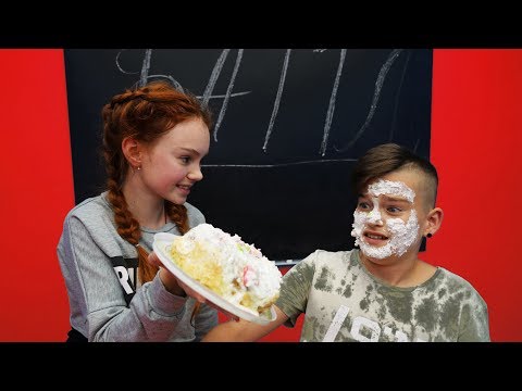 Видео: БИТВА ЗА ВКУСНЯШКИ!!!