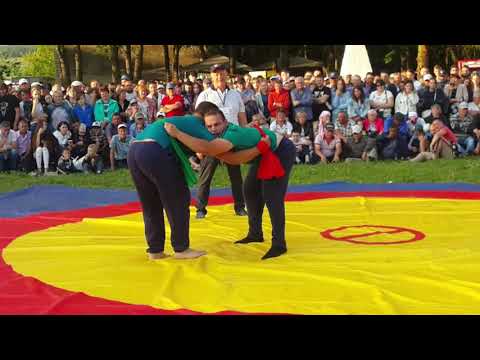 Видео: Сабантуй Анды 20.07.2019. Борьба на поясах.