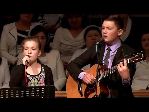 Видео: Видна из города  ☁️ Рувим Стуков в 14 лет с братом и сестрой