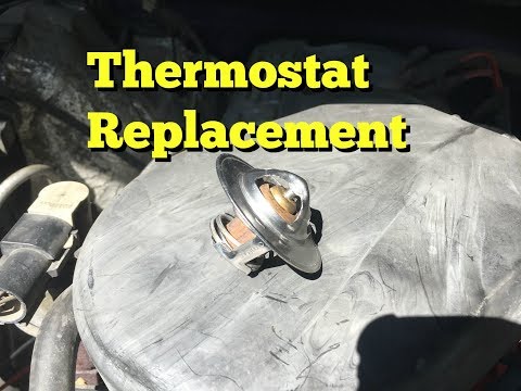 Видео: Как заменить термостат охлаждающей жидкости двигателя | Ford F150 1995 года