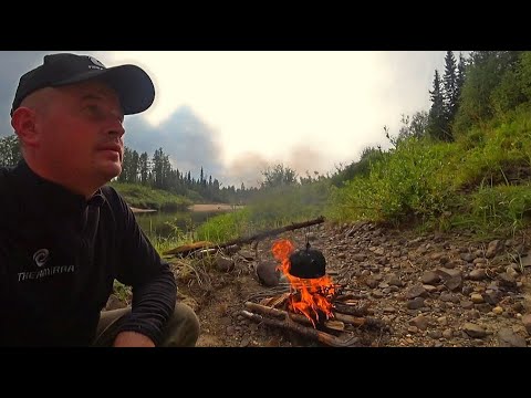 Видео: Рыбалка в сказочных местах! Нашли странный камень!