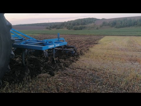 Видео: Гречка сорту Дікуль.Збирання врожаю 2025,заробка стерні Lemken Smaragd