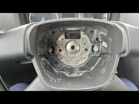 Видео: Снятие подушки безопасности Skoda Octavia A5.