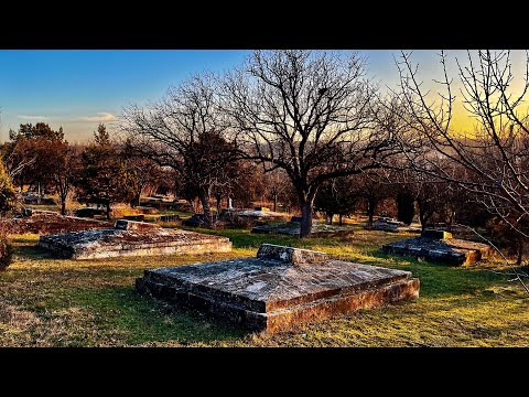 Видео: БРАТСКОЕ КЛАДБИЩЕ в Севастополе-Здесь лежат ГЕРОИ!Свято-Никольский храм ПИРАМИДА!Крым 2024