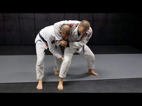 Видео: 3 способа выхода из захвата головы стоя — самооборона BJJ