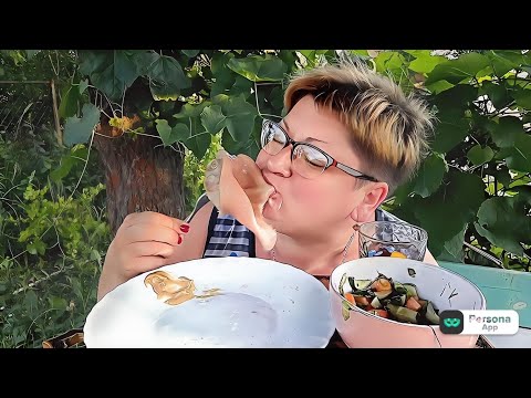 Видео: пожрем/Мукбанг свиные уши, салат прилагается/обжор и разговоры на камеру
